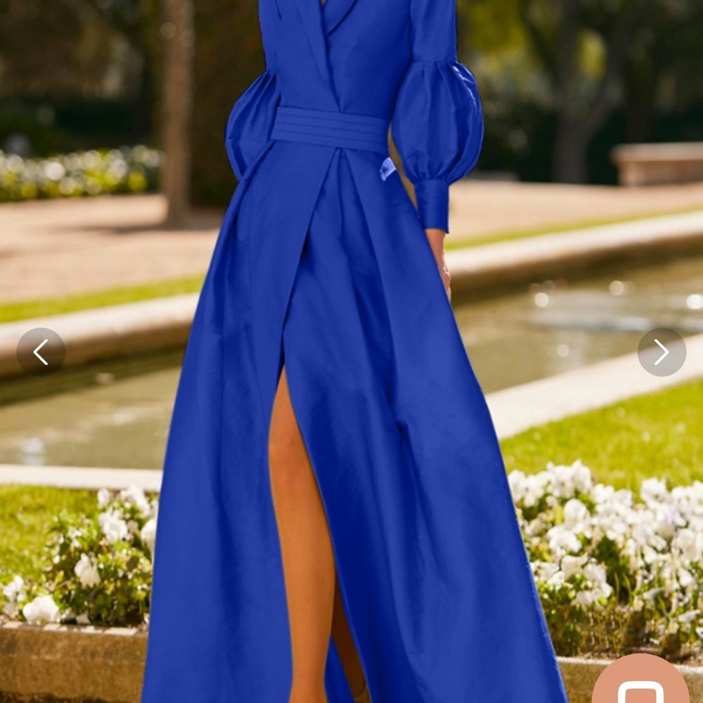 Black A-Iine V-neck taffeta Mother of the Bride dress with split front